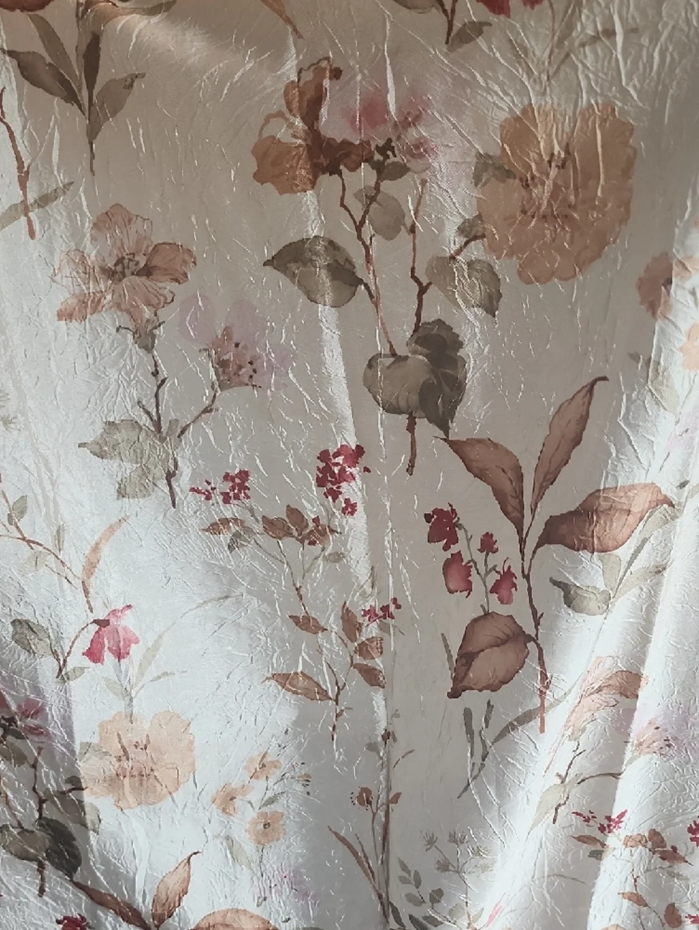 Floral Watercolor Print 70x70 Shower Curtain in Cream